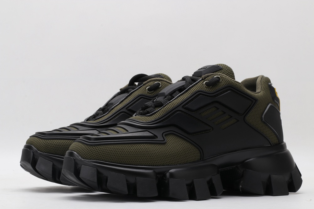 P*rada SNEAKER